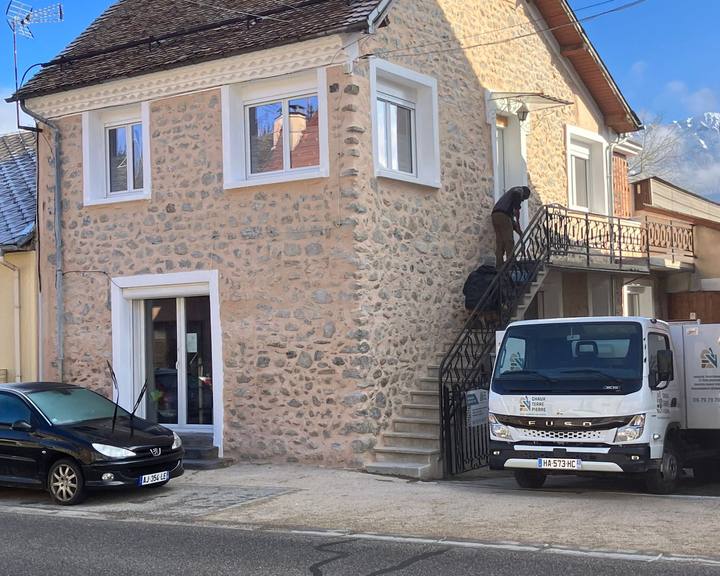 Façade en pierre aux joints réalisés au mortier de chaux